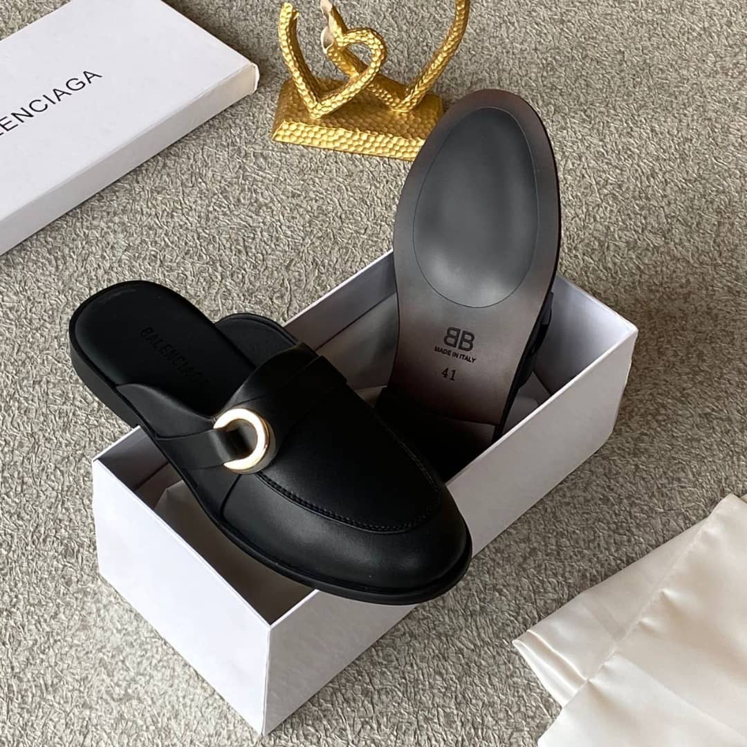 BALENCIAGA 